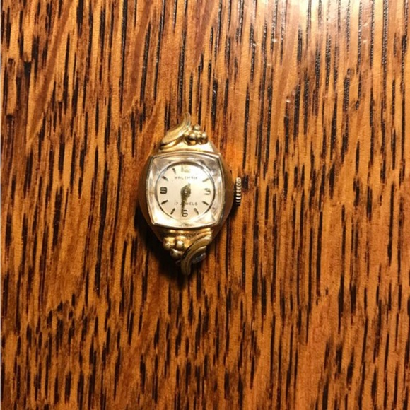 Waltham Ladies Watch. No Band. Manuel wind up. Believe it’s 10k gold plated. - Picture 8 of 10